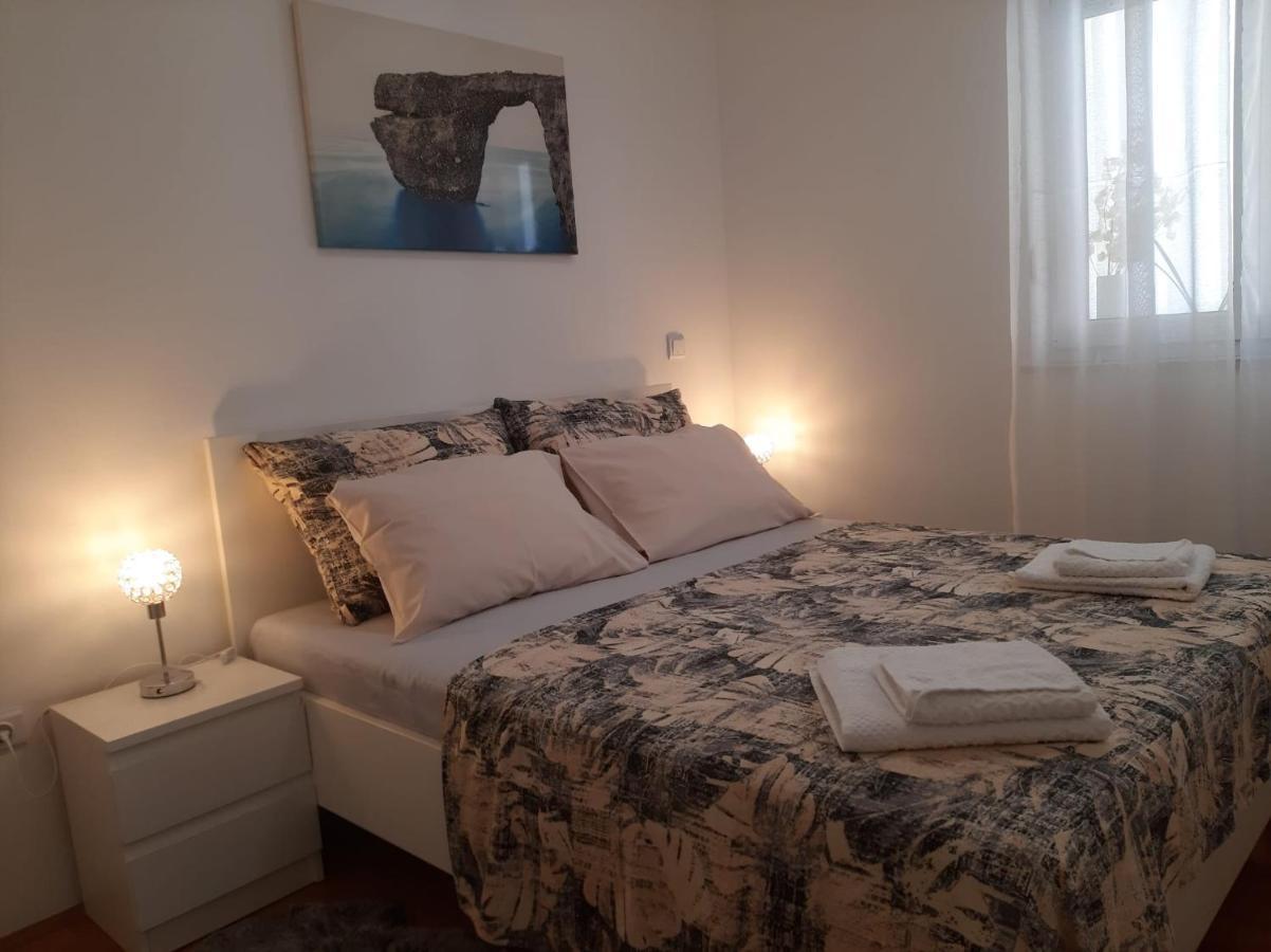 Apartman Sky Pula Exterior foto