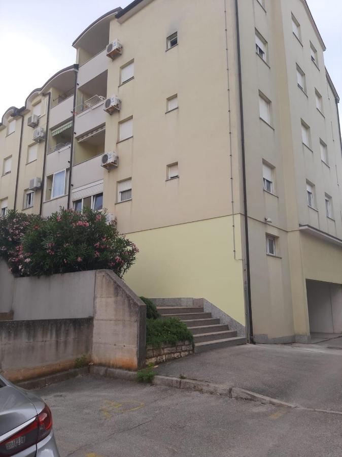 Apartman Sky Pula Exterior foto